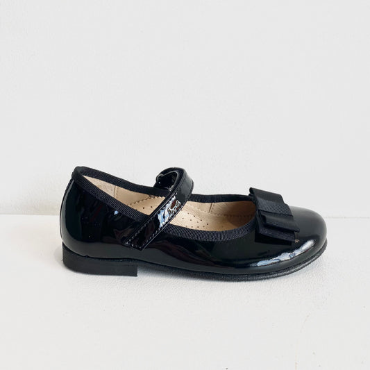 Petasil Girl's Black Patent Leather 'Matilde' School Shoes