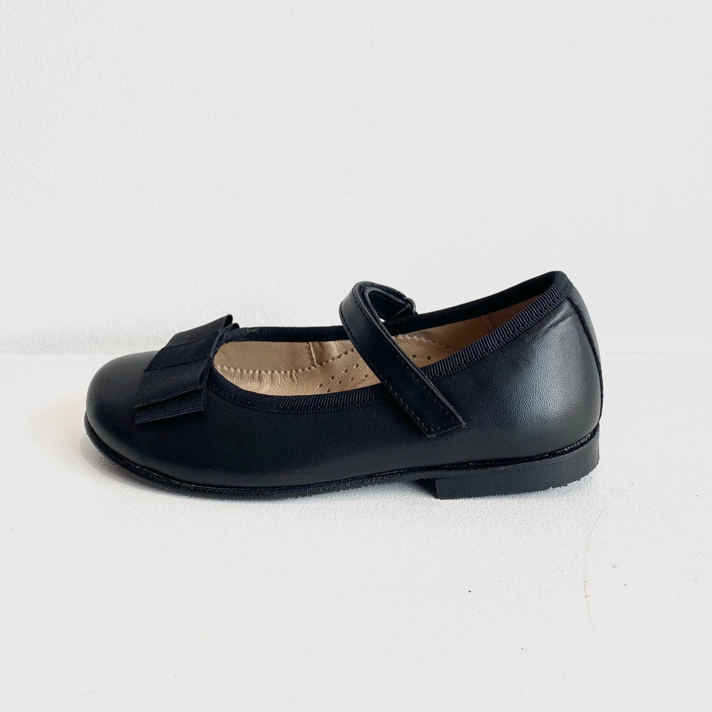 Petasil Girl's Black Leather 'Matilde' School Shoes